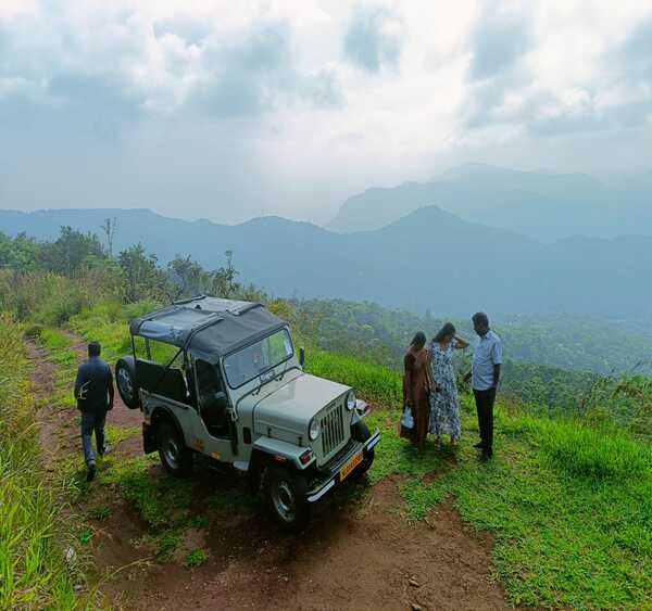 green munnar jeep safari services